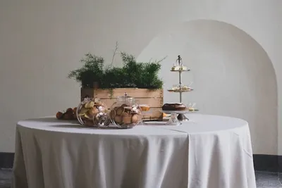 How To Make A Round Tablecloth For A Perfect DIY Table Setup