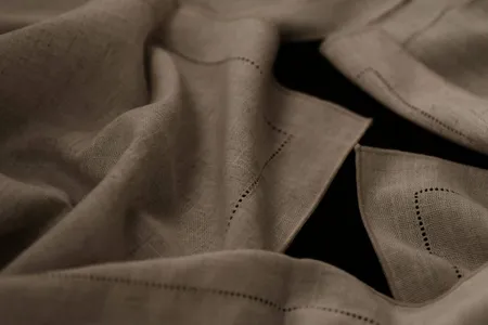 What To Do With Old Linen Tablecloths? Creative Upcycling And Repurposing Ideas