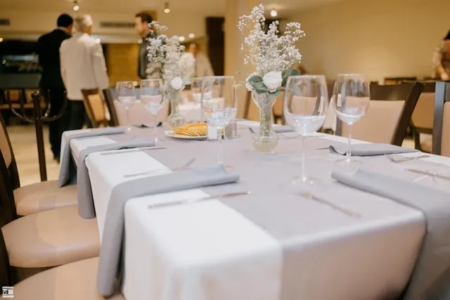 Table Runner Vs Tablecloth And Which One Should You Choose For Your Dining Table