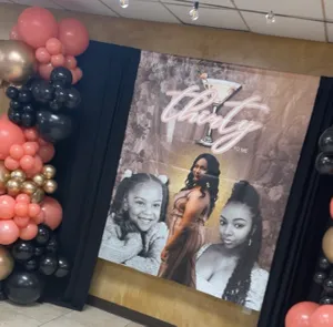 CustomApronsNow.Com - Custom Vinyl Banner