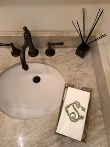 CustomApronsNow.Com - Custom Linen Guest Towel Napkin