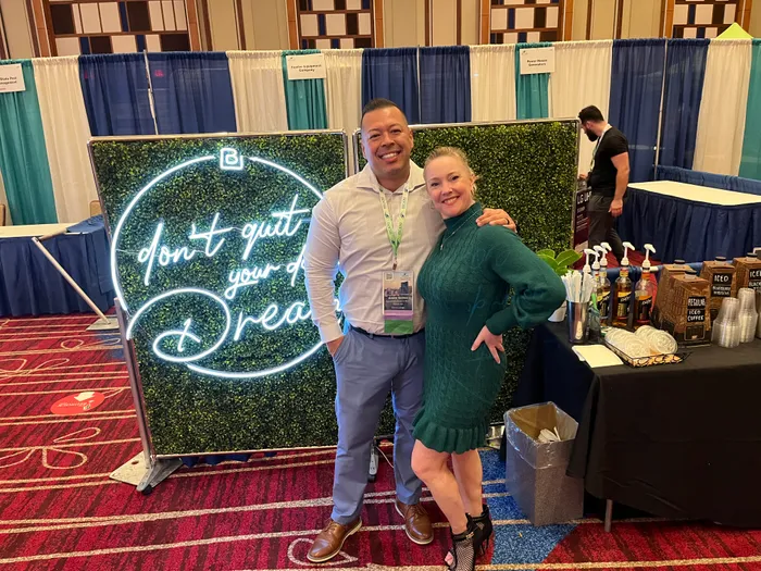 CustomApronsNow.Com - Artwork Neon Sign