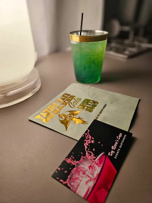 CustomApronsNow.Com - Custom Foil Stamped Beverage Napkin