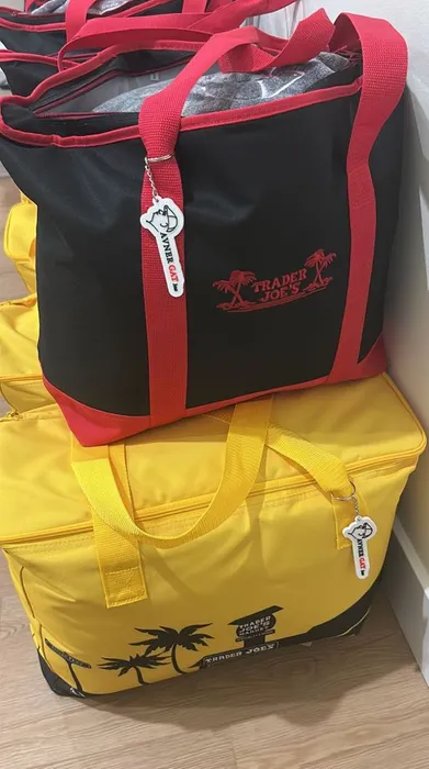 CustomApronsNow.Com - PVC Keychain