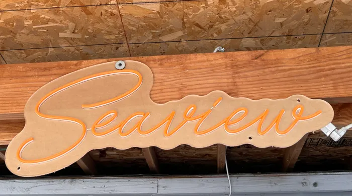 CustomApronsNow.Com - Custom Neon Sign