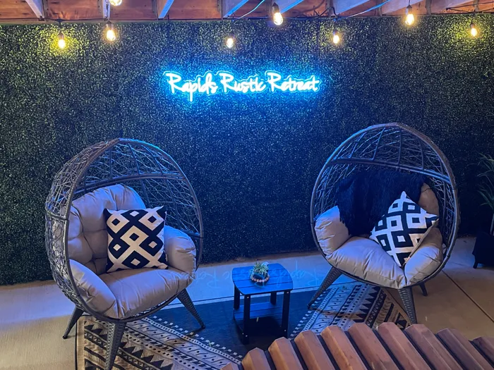 CustomApronsNow.Com - Custom Neon Sign