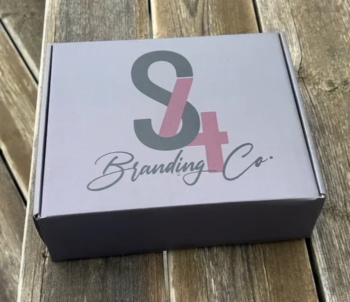 CustomApronsNow.Com - Custom Mailer Box