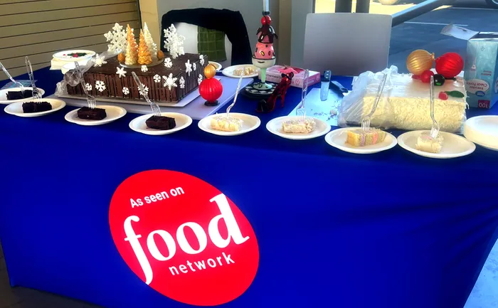 CustomApronsNow.Com - Custom Rectangle Table Covers