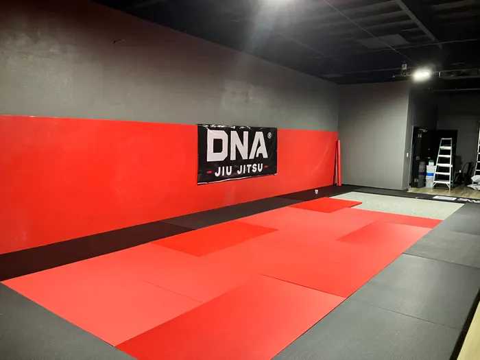 CustomApronsNow.Com - Custom Vinyl Banners