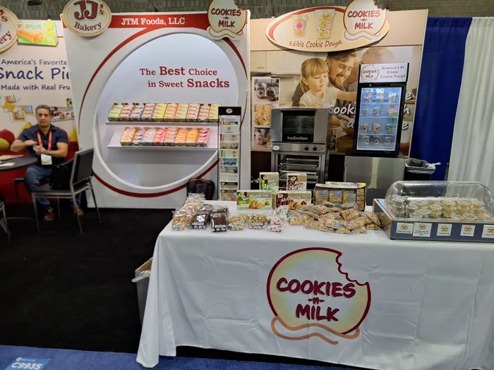 CustomApronsNow.Com - Custom Rectangle Table Covers