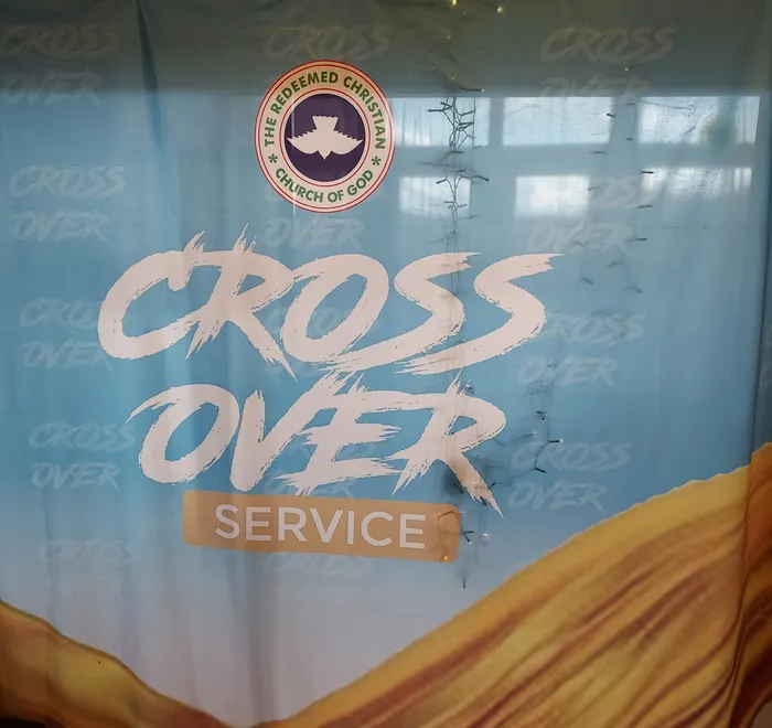 CustomApronsNow.Com - Adjustable Stand Banners