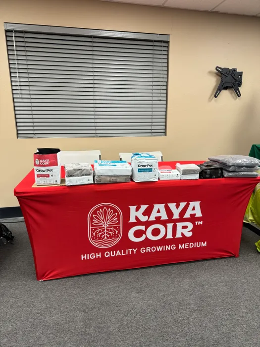 CustomApronsNow.Com - Custom Rectangle Table Covers