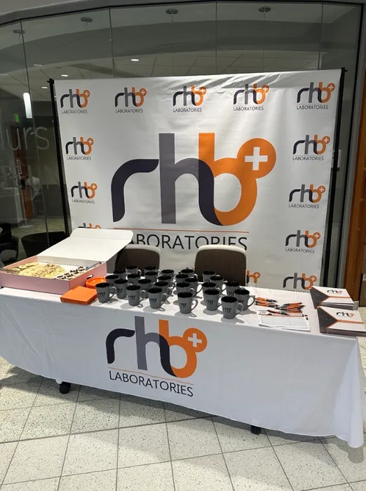 CustomApronsNow.Com - Custom Rectangle Table Covers