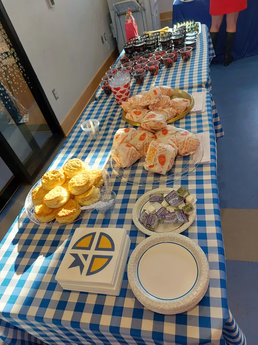 CustomApronsNow.Com - Custom Linen Luncheon Napkin