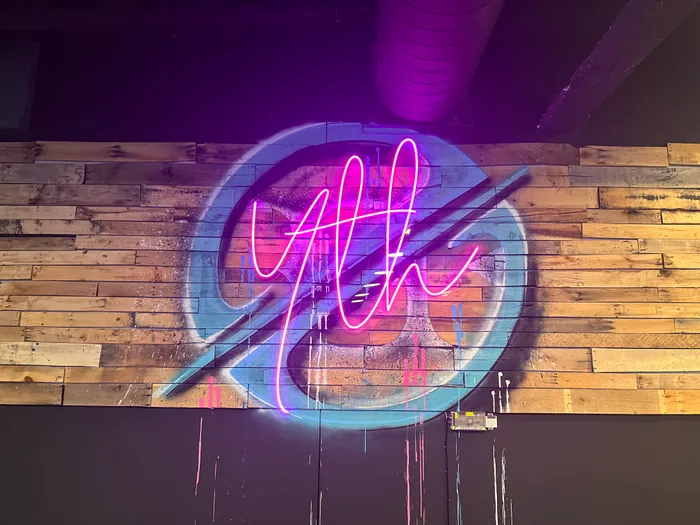 CustomApronsNow.Com - Custom Neon Sign