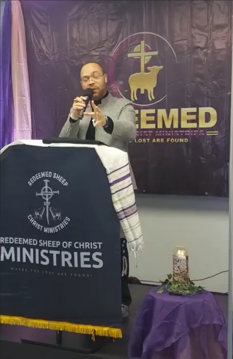 CustomApronsNow.Com - Custom Service Yard Sign