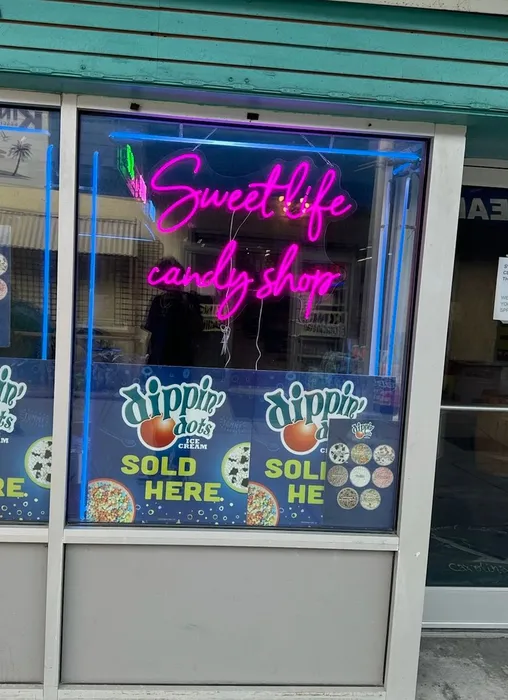 CustomApronsNow.Com - Custom Neon Sign