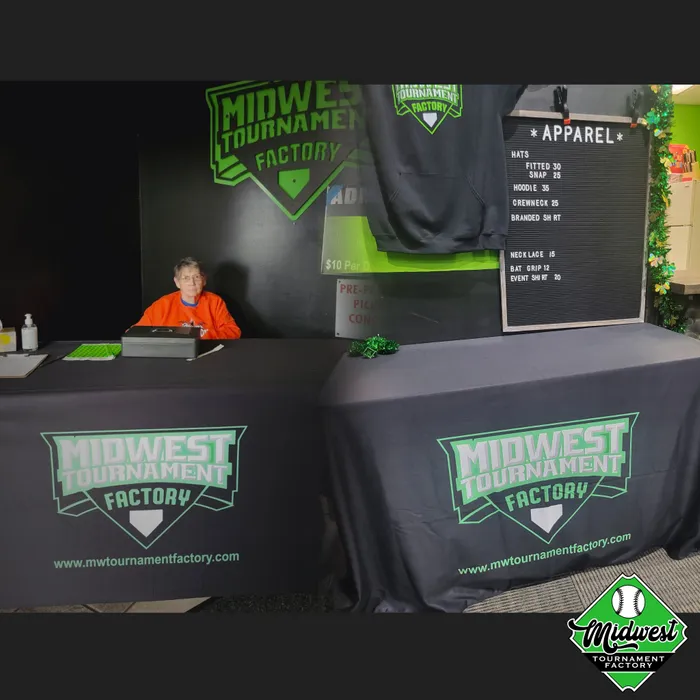 CustomApronsNow.Com - Custom Rectangle Table Covers