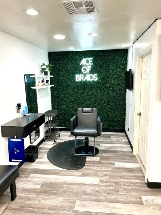 CustomApronsNow.Com - Custom Neon Sign