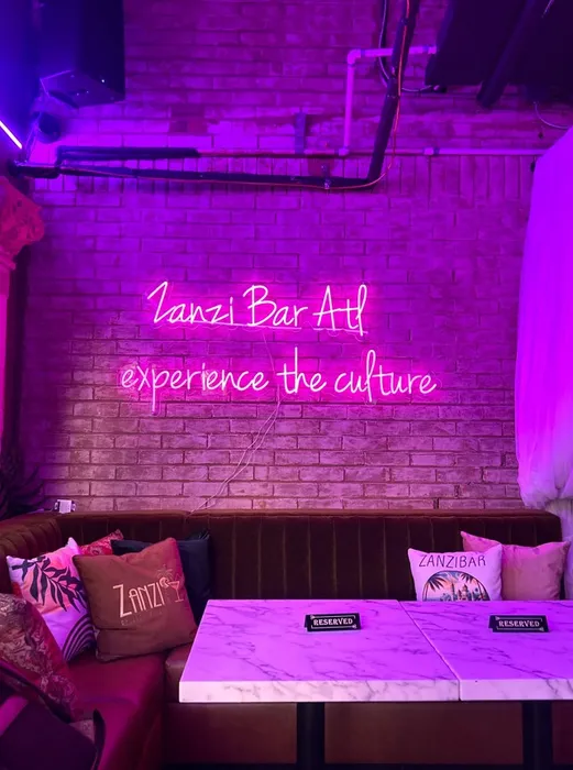 CustomApronsNow.Com - Custom Neon Sign