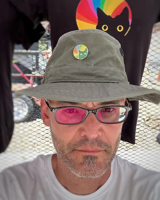 CustomApronsNow.Com - Hard Enamel Pin