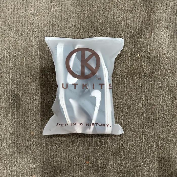 TableCoversNow.Com - Zipper Frosted Bag
