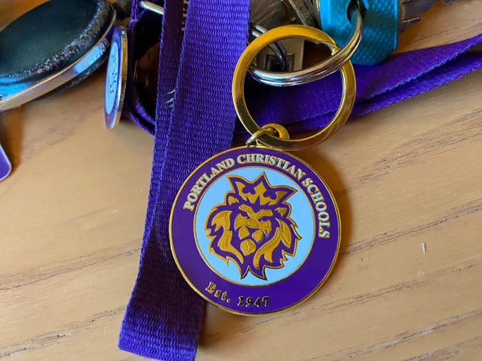 CustomApronsNow.Com - Metal Keychain