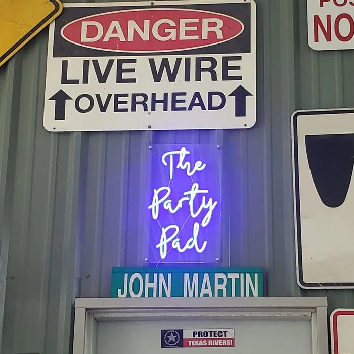 TableCoversNow.Com - Custom Neon Sign