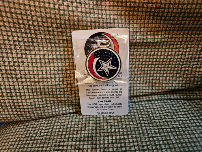 CustomApronsNow.Com - Hard Enamel Pin