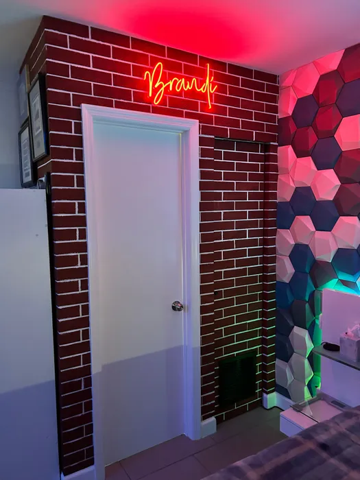 TableCoversNow.Com - Custom Neon Sign
