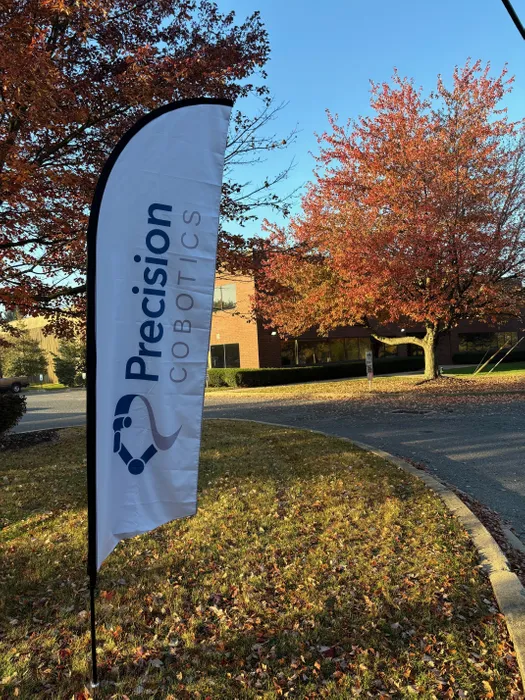 TableCoversNow.Com - Feather Flag