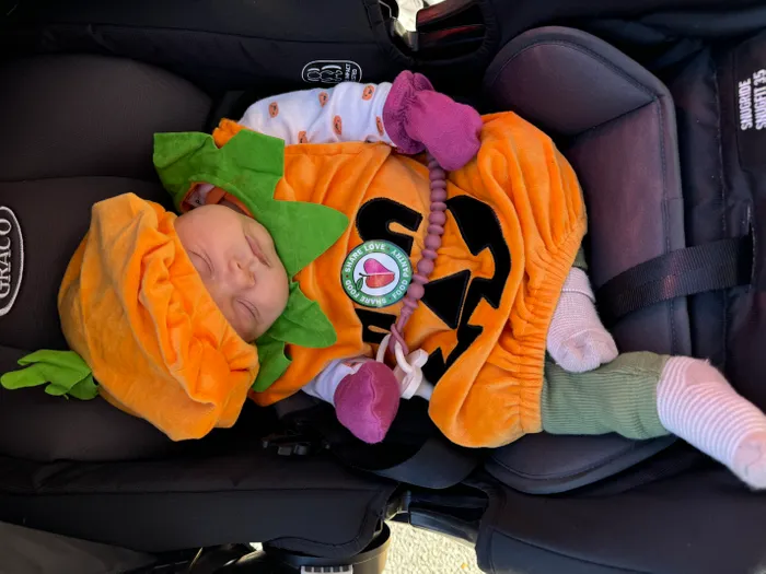 CustomApronsNow.Com - Circle Stickers