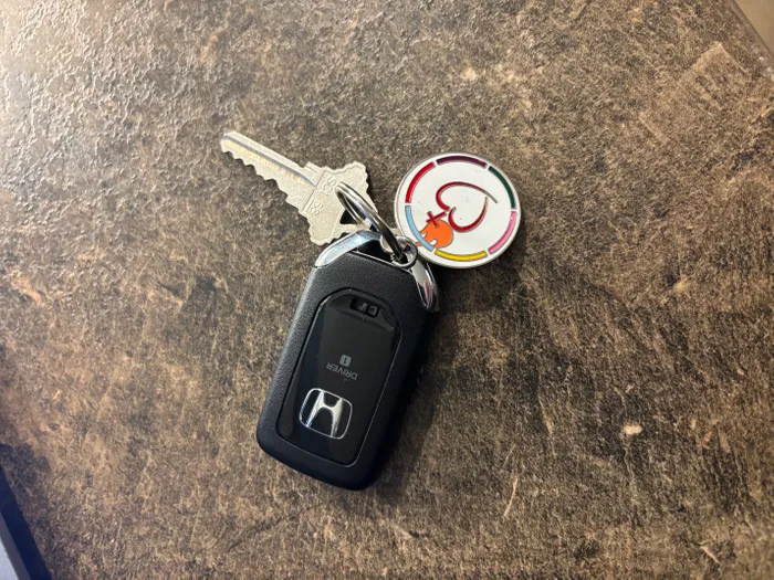 CustomApronsNow.Com - Metal Keychain