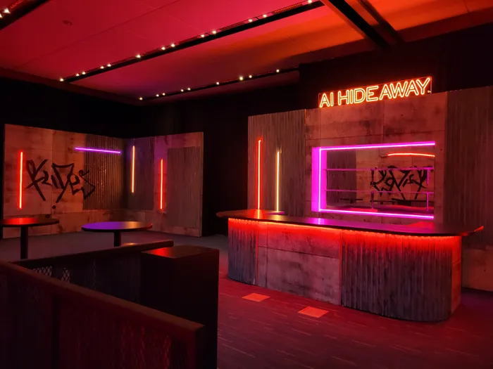 TableCoversNow.Com - Custom Neon Sign