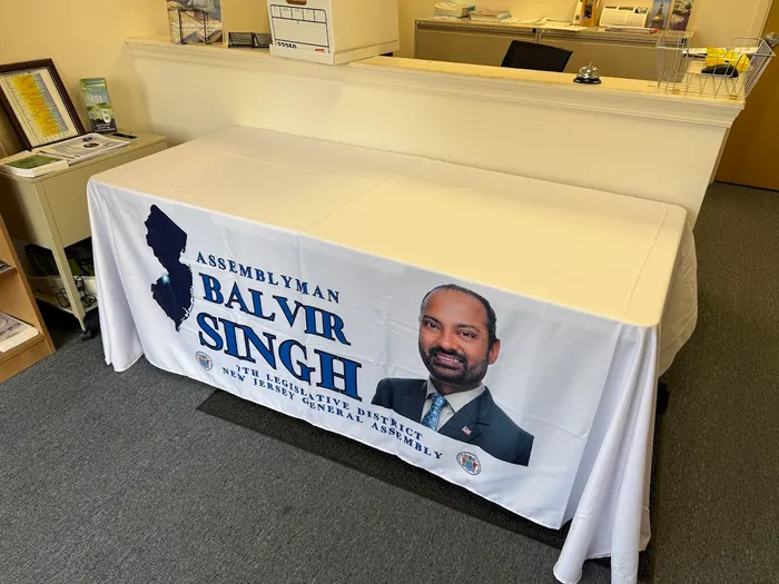 CustomApronsNow.Com - Custom Rectangle Table Covers