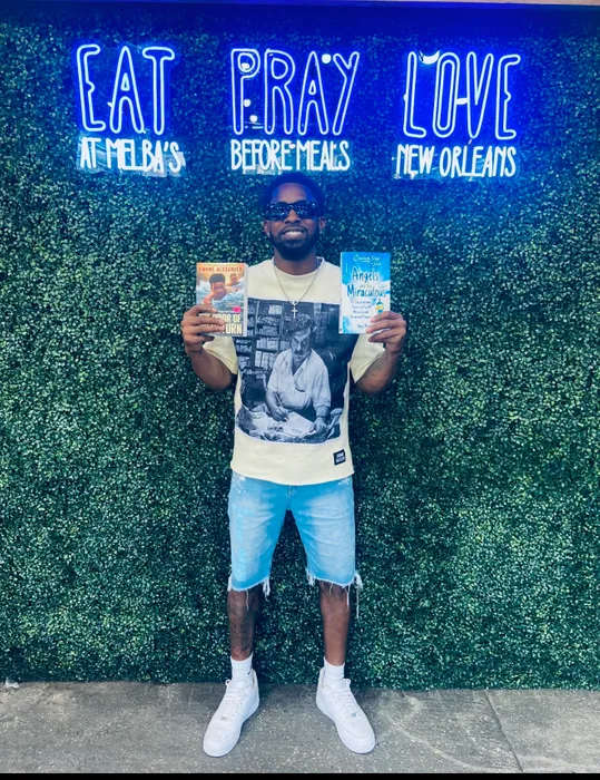 TableCoversNow.Com - Artwork Neon Sign