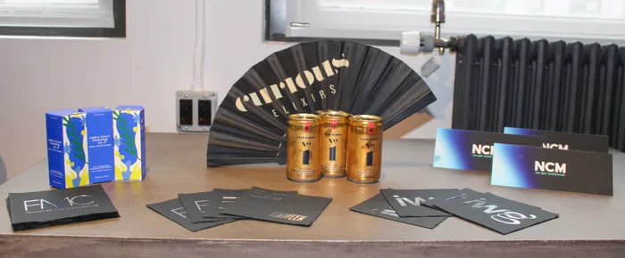 TableCoversNow.Com - Custom Foil Stamped Beverage Napkin