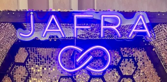 TableCoversNow.Com - Artwork Neon Sign