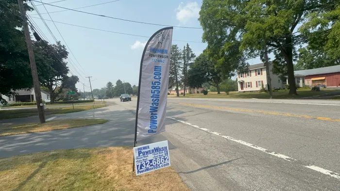 CustomApronsNow.Com - Feather Flag