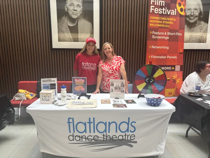 CustomApronsNow.Com - Custom Rectangle Table Covers