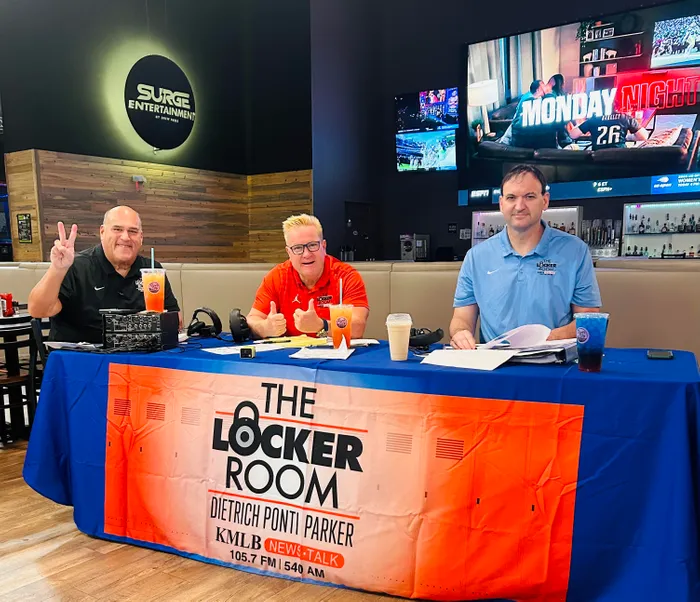 CustomApronsNow.Com - Custom Rectangle Table Covers