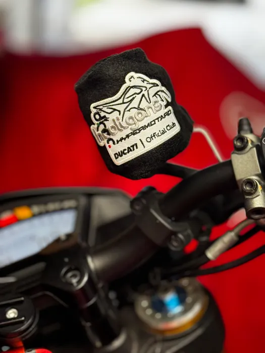 CustomApronsNow.Com - 3D Embroidered Patches Deal