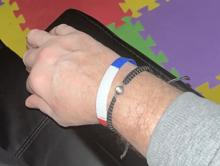 CustomApronsNow.Com - Custom Embossed Wristbands