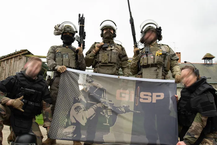 TableCoversNow.Com - Rectangle Flag