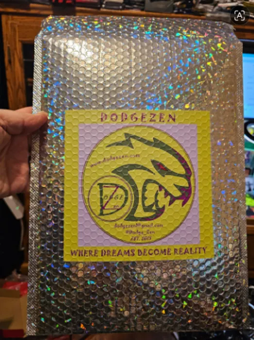 CustomApronsNow.Com - Custom Holographic Bubble Mailer