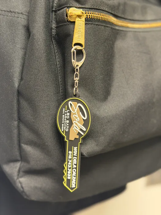 CustomApronsNow.Com - PVC Keychain