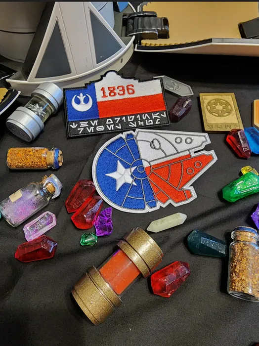 CustomApronsNow.Com - Embroidered Patches