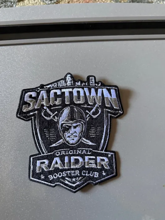 CustomApronsNow.Com - Embroidered Patches