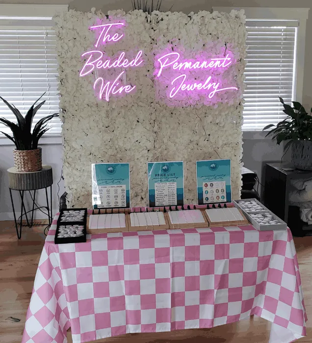 TableCoversNow.Com - Custom Neon Sign