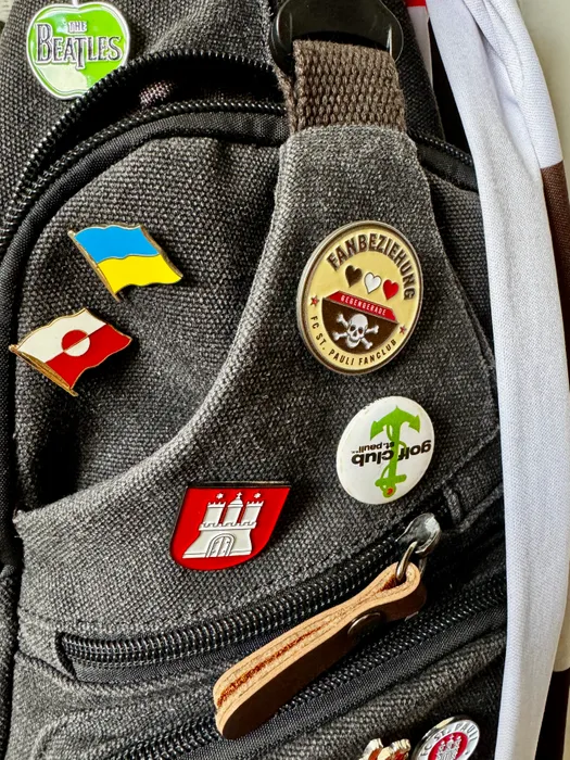 CustomApronsNow.Com - Soft Enamel Pin